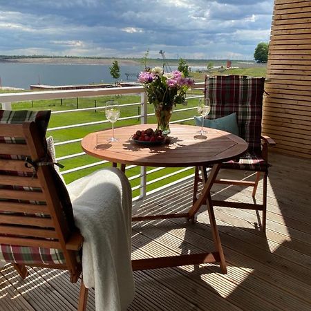 Modernes Apartment Am Hafen Mit Seeblick Grossraeschen Extérieur photo