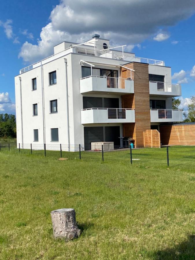Modernes Apartment Am Hafen Mit Seeblick Grossraeschen Extérieur photo
