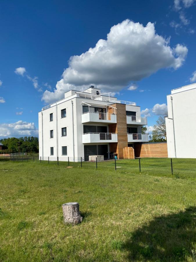 Modernes Apartment Am Hafen Mit Seeblick Grossraeschen Extérieur photo