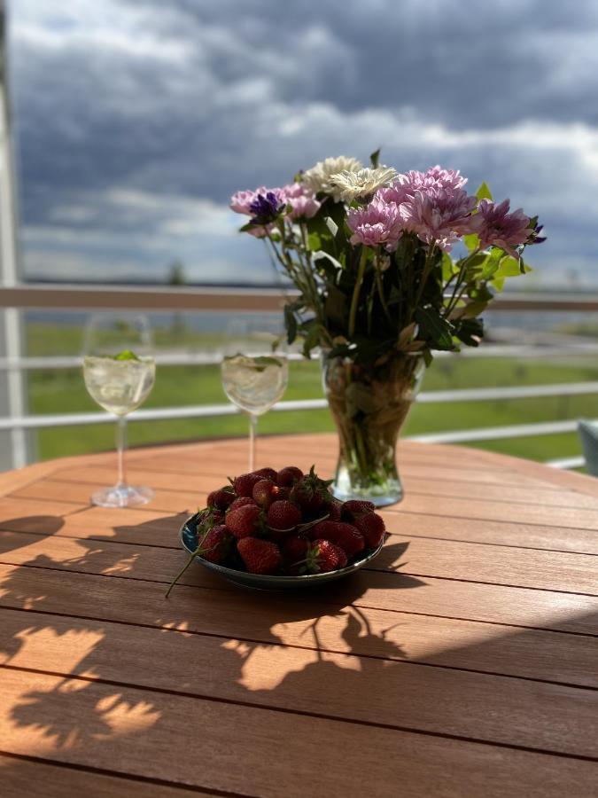 Modernes Apartment Am Hafen Mit Seeblick Grossraeschen Extérieur photo