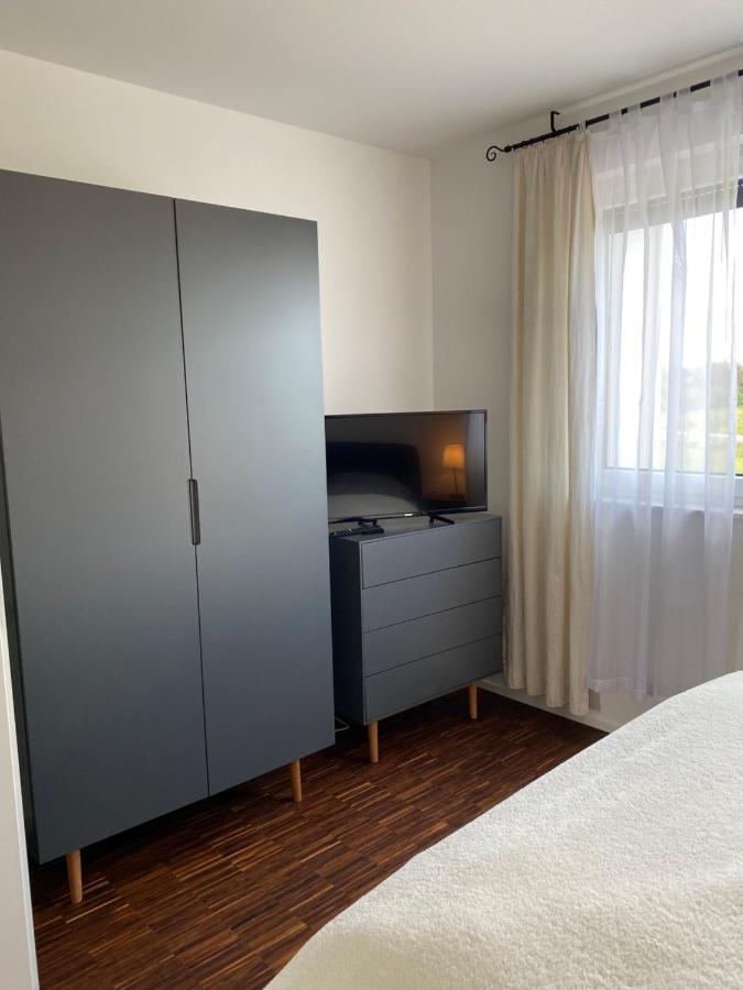 Modernes Apartment Am Hafen Mit Seeblick Grossraeschen Extérieur photo